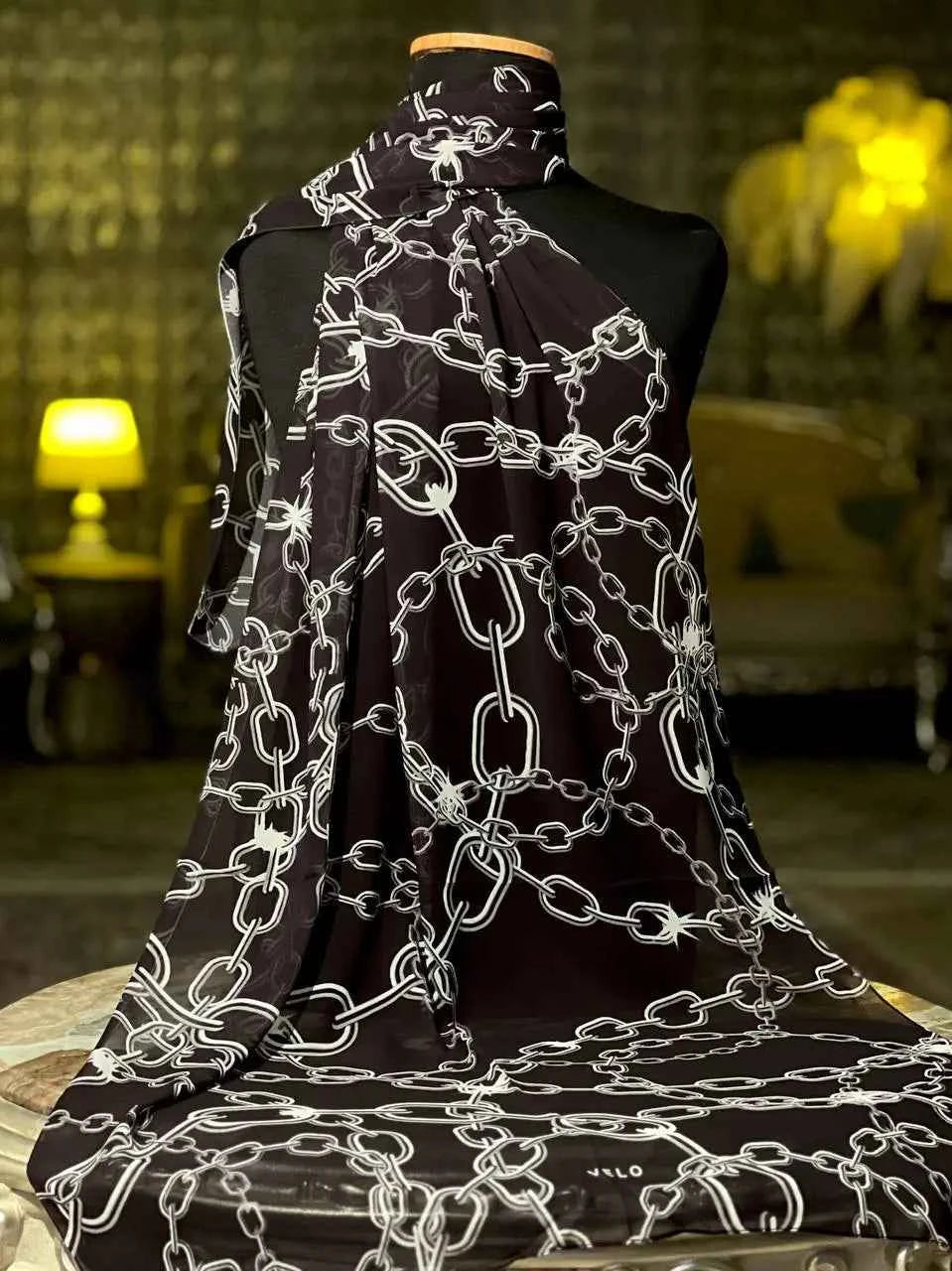 Noir Chain